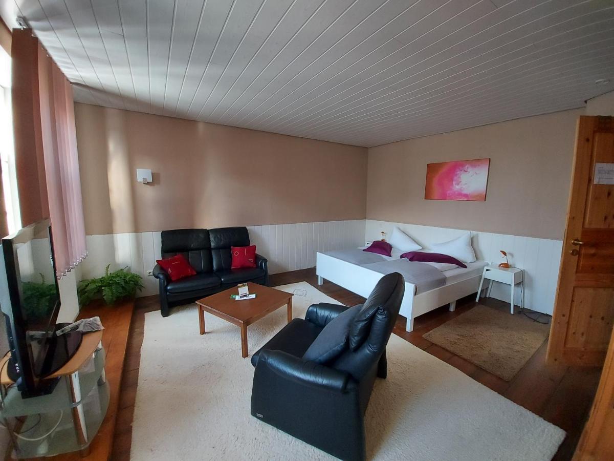 Hotelpension Pfarrhaus Alt Schwerin Ngoại thất bức ảnh