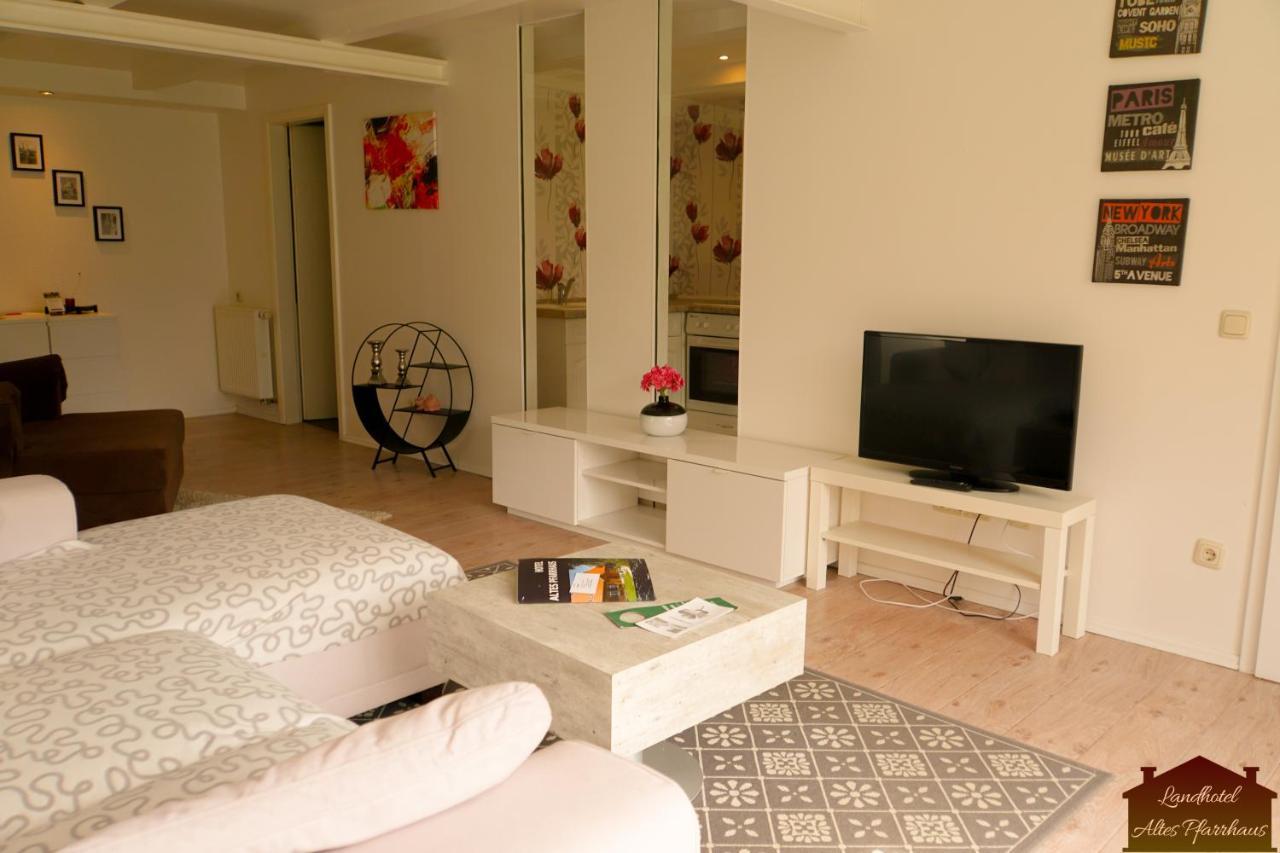 Hotelpension Pfarrhaus Alt Schwerin Ngoại thất bức ảnh