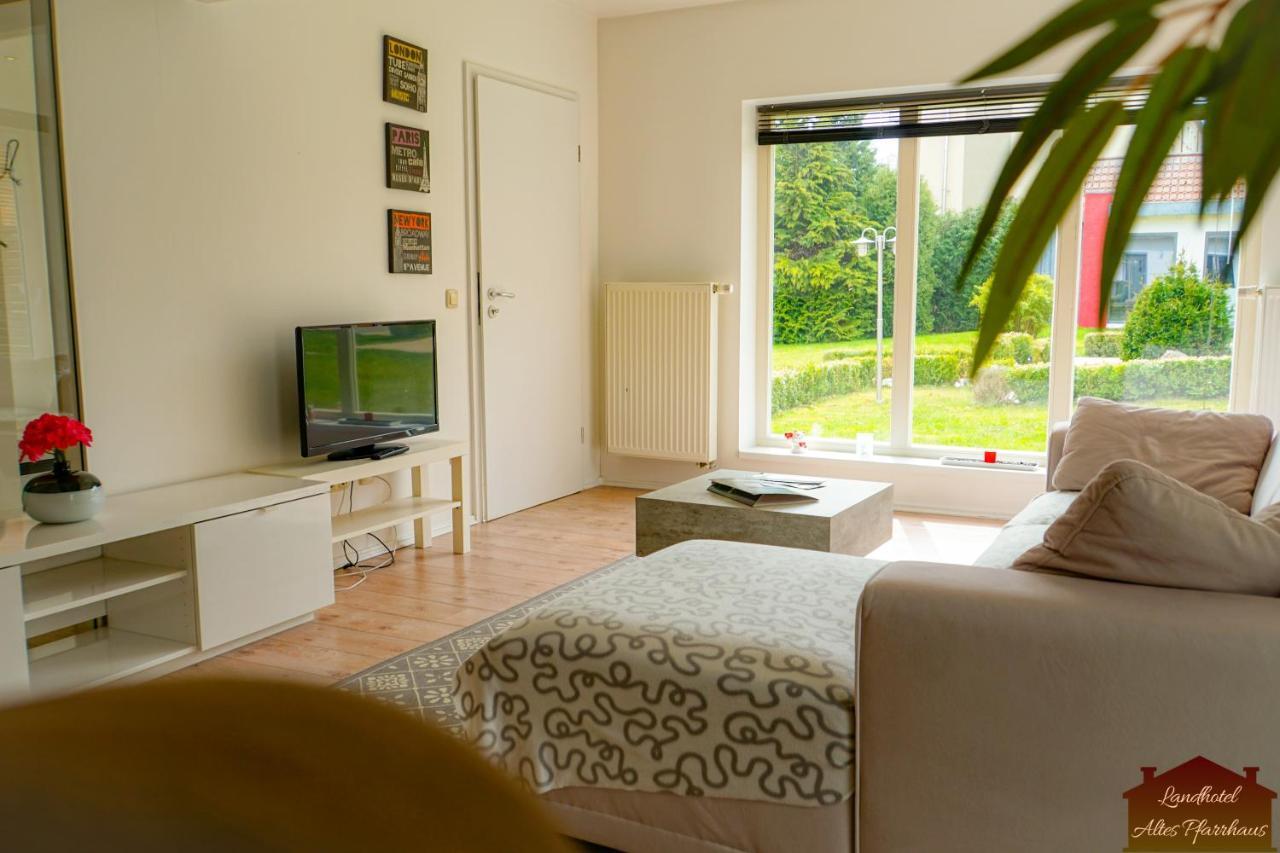 Hotelpension Pfarrhaus Alt Schwerin Ngoại thất bức ảnh