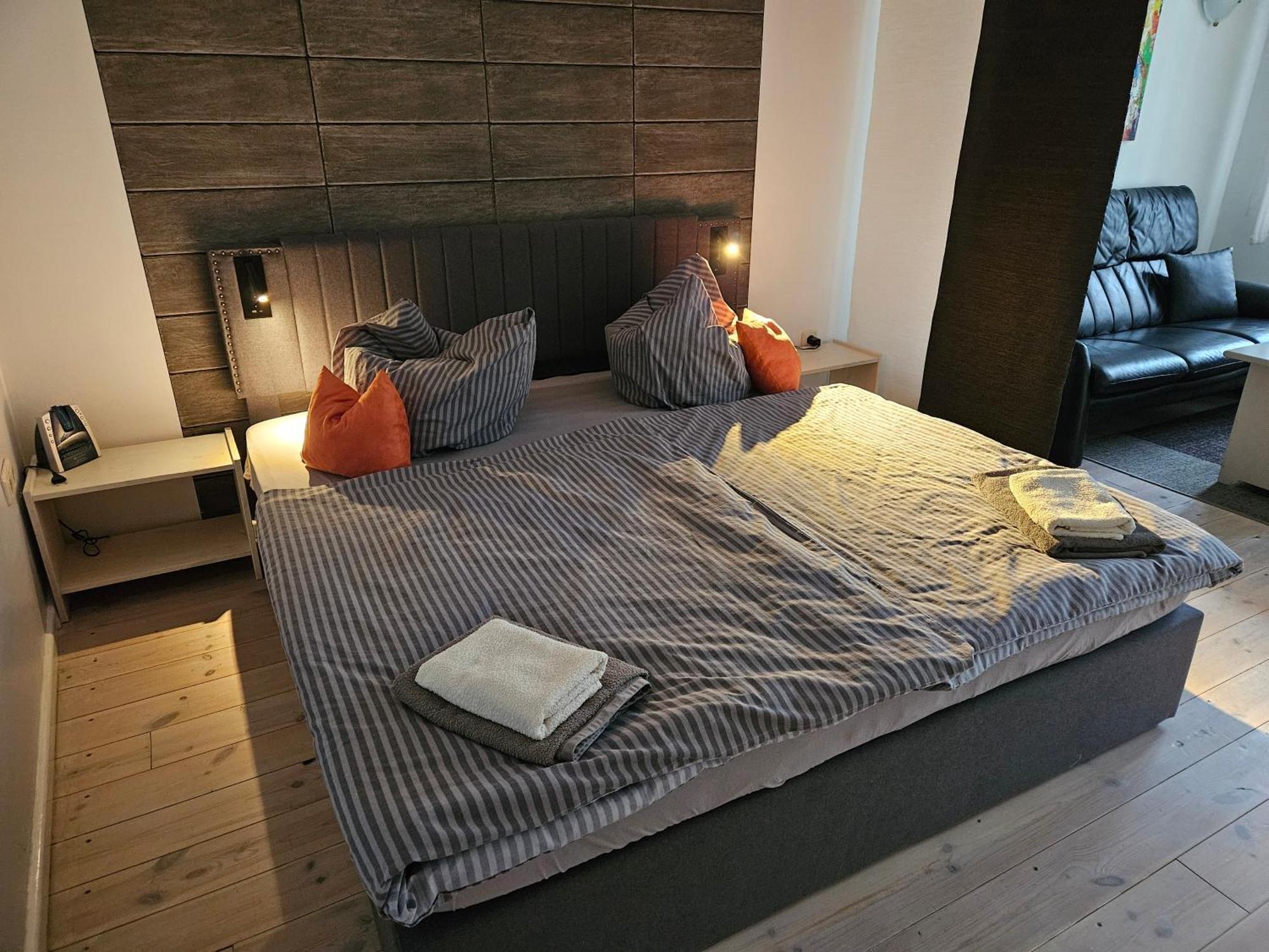 Hotelpension Pfarrhaus Alt Schwerin Ngoại thất bức ảnh